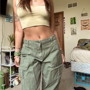 green women’s cargo pants size 28.